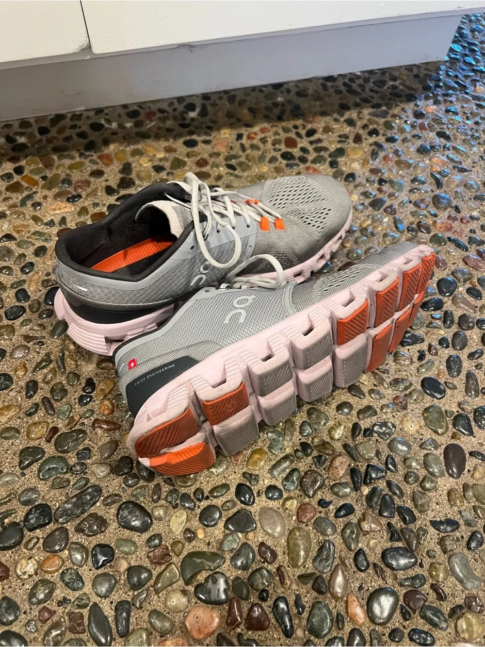 On Running running athletic
